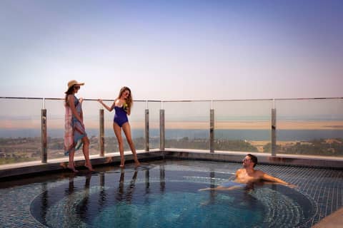 ANDAZ CAPITAL GATE ABU DHABI BY HYATT — photo 3