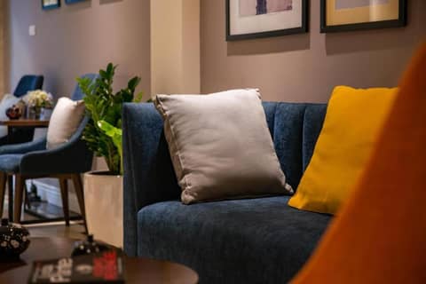 Hanoi Lakeside Premium Hotel & Travel — lounge