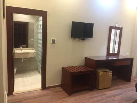 Grand Palace Hotel — hotel room