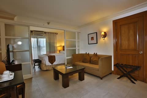 Crown Regency Suites & Residences - Mactan — photo 6