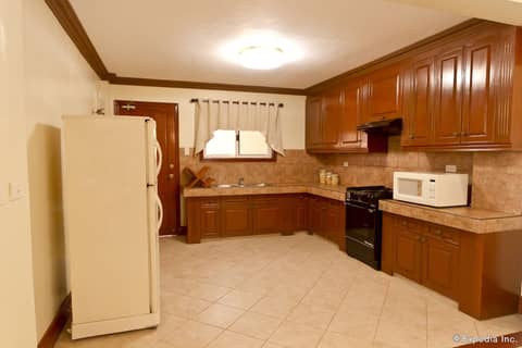 Crown Regency Suites & Residences - Mactan — photo 9