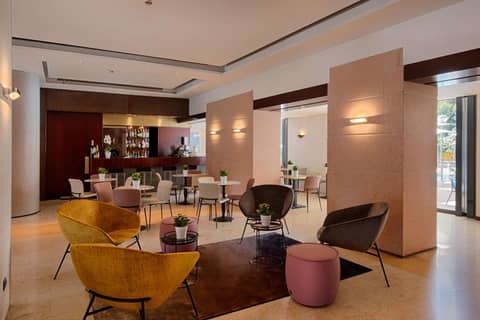 NH Palermo — lounge