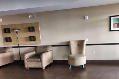 Days Inn & Suites by Wyndham Houston / West Energy Corridor — photo 7