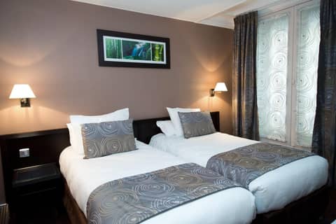Hotel Choiseul Opera — hotel room