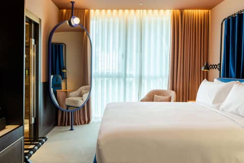 Cenica Porto Hotel Curio Collection By Hilton — hotel room