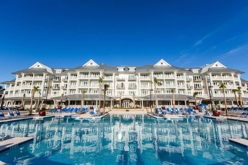 The Beach Club at Charleston Harbor Resort and Marina — building