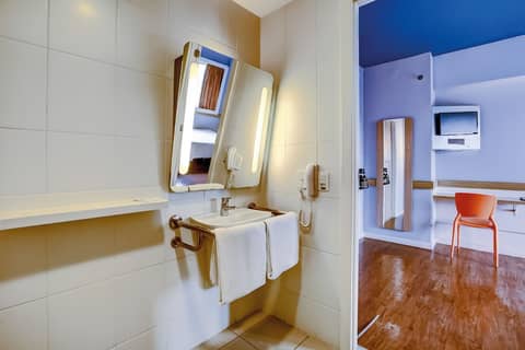ibis budget Rio de Janeiro Nova America — photo 3
