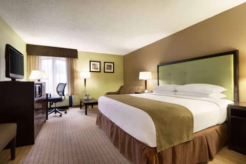 Days Inn by Wyndham Baltimore Inner Harbor — photo 9