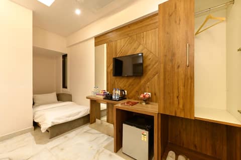 Hotel Avalon Palms Agra — photo 2