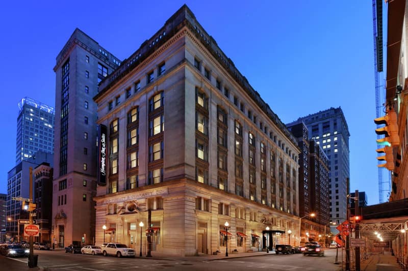 Hampton Inn & Suites Baltimore Inner Harbor — building