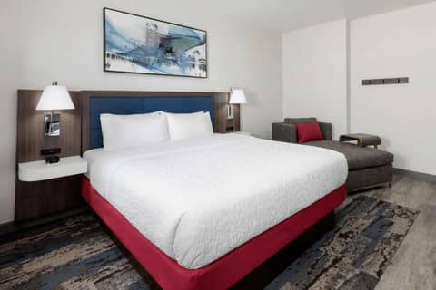 Hampton Inn & Suites Baltimore Inner Harbor — photo 8