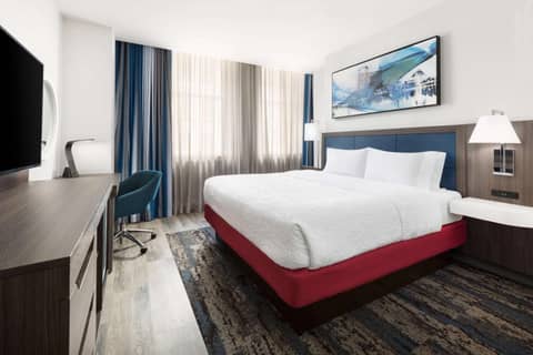 Hampton Inn & Suites Baltimore Inner Harbor — photo 9