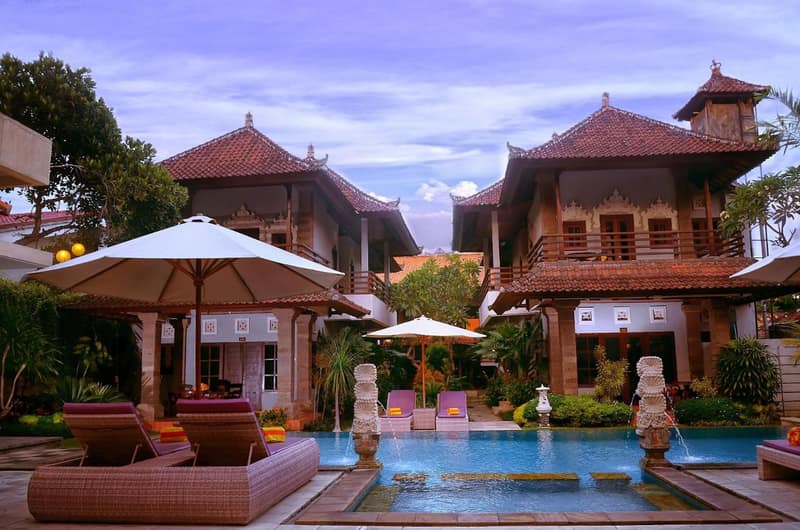 Puri Sading Hotel — building