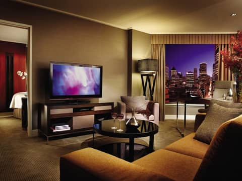 Four Seasons Hotel Sydney — hotel room