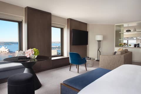 Four Seasons Hotel Sydney — hotel room