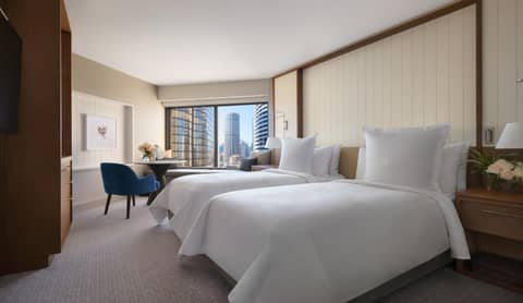 Four Seasons Hotel Sydney — hotel room