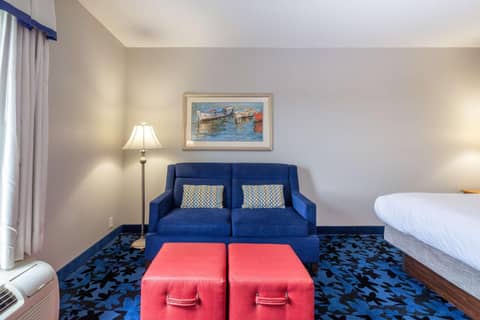 Hampton Inn & Suites Jacksonville Deerwood Park — photo 2