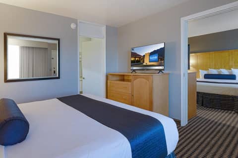 Travelodge by Wyndham Palm Springs — hotel room