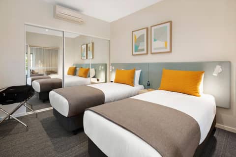 Quest Eight Mile Plains — hotel room