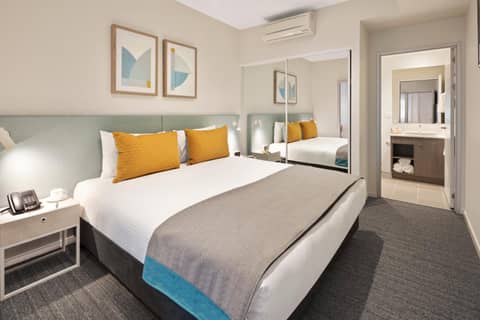 Quest Eight Mile Plains — hotel room