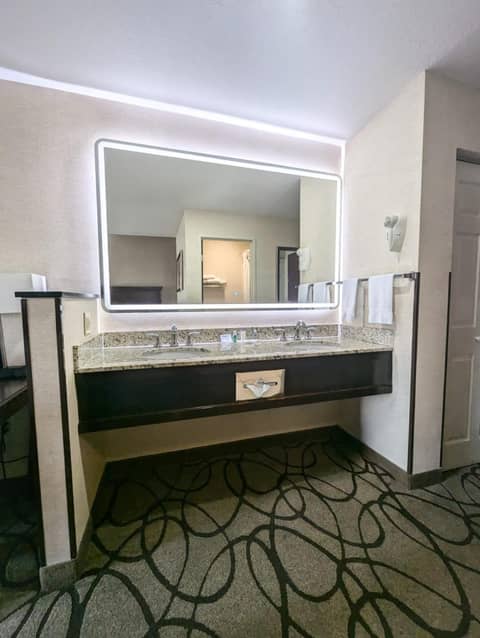 Comfort Suites Salt Lake City Airport — photo 9