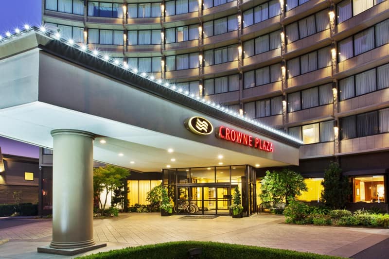Crowne Plaza Hotel Portland-Downtown Convention Center by IHG — building