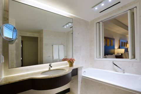 Ramada Plaza by Wyndham Jeju Ocean Front — photo 8