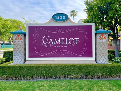 Anaheim Camelot Inn & Suites — photo 4