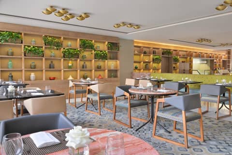 Mövenpick Hotel Tahlia Jeddah — photo 9