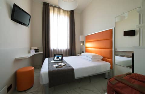 Hotel San Francisco — hotel room