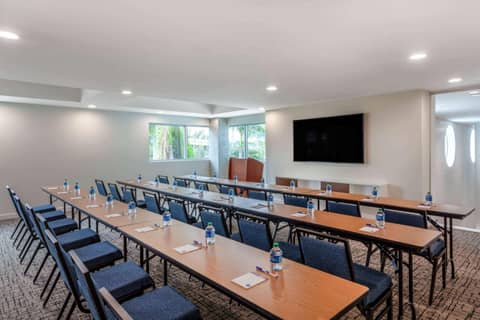 Maritime Hotel Fort Lauderdale Airport & Cruiseport — photo 6