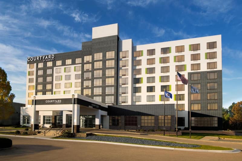 Courtyard by Marriott Edina Bloomington — building