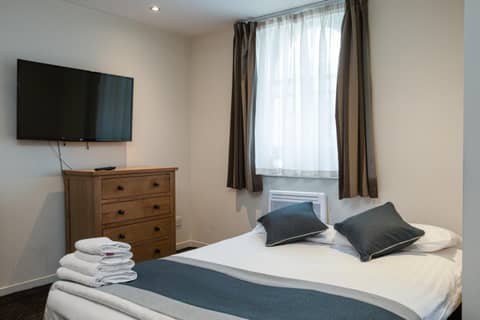 Grand Plaza Serviced Apartments — hotel room