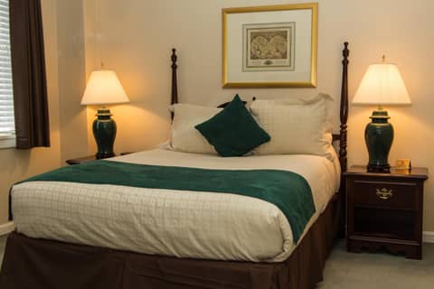 Missouri Athletic Club — hotel room