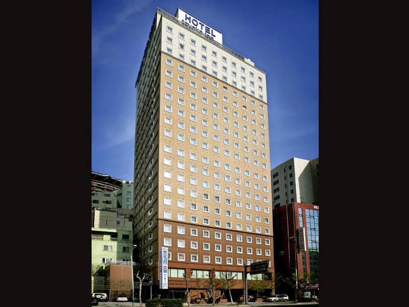Toyoko Inn Busan Jungang Station — building