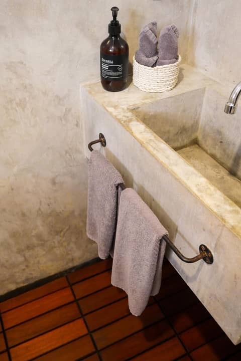 The Room Padang-Padang — bathroom