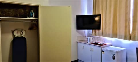 Brunswick Tower Hotel — photo 9