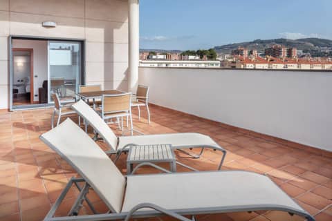 B&B HOTEL Granada Estación — balance & terrace