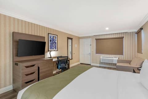 Quality Inn & Suites Anaheim Maingate — photo 8