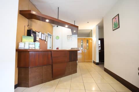 OYO 210 Apple Tree Suites — photo 8