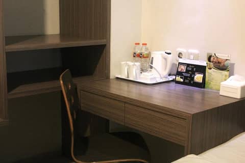 Top Malioboro Hotel — hotel room