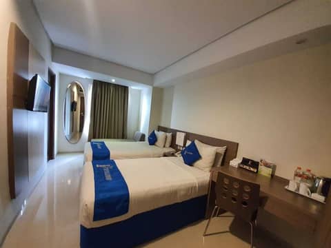 Top Malioboro Hotel — hotel room
