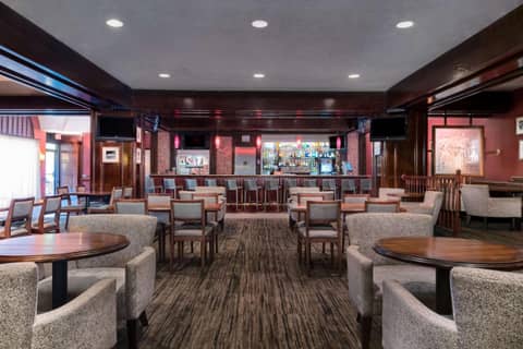 DoubleTree by Hilton Philadelphia Airport — photo 8