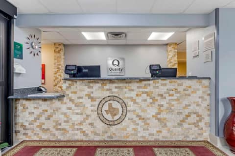 Quality Inn Near Seaworld - Lackland — photo 2