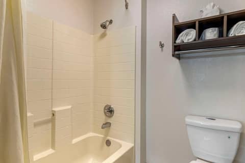 Quality Inn Near Seaworld - Lackland — photo 4