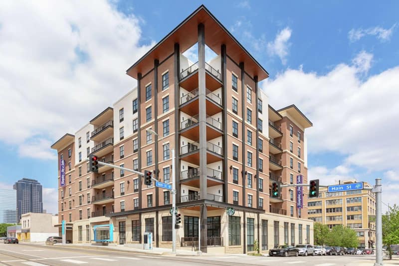 Hampton Inn Suites Kansas City Downtown Crossroads — building