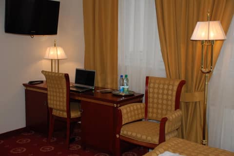 Hotel Holiday Park — photo 6