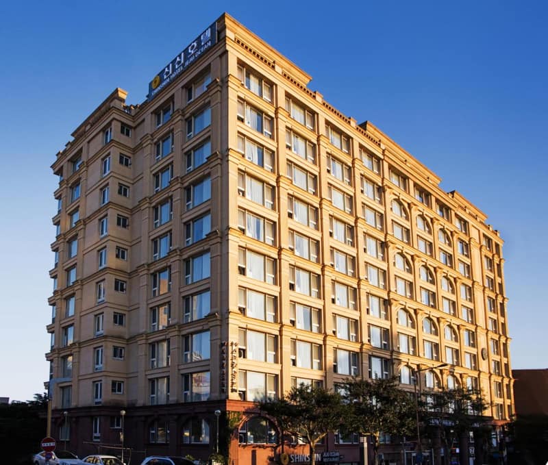 Shin Shin Hotel Jeju Ocean — building