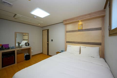 Deluxe Double Room, 1 Queen Bed — the supplier's photographs — photo 1