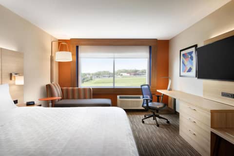 Holiday Inn Express & Suites - Milwaukee West Allis by IHG — photo 4